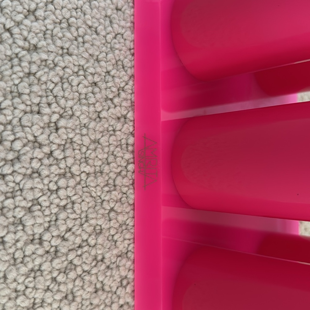 Amrita Singh Hot pink bangle holder - Picture 3 of 8